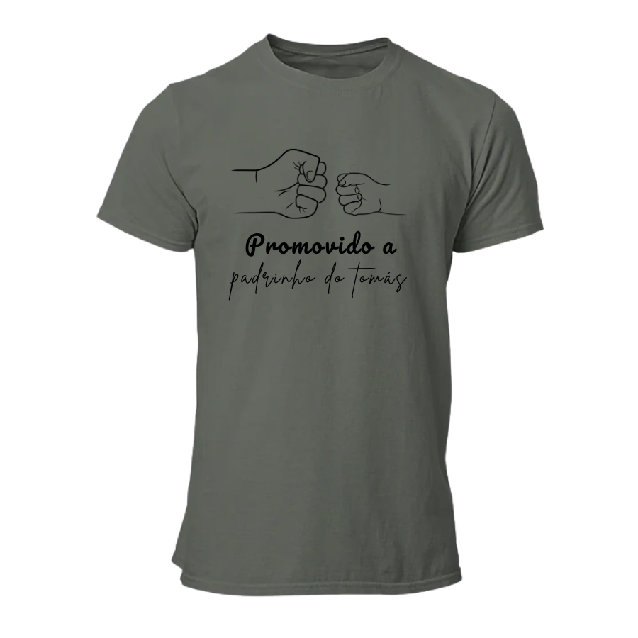 T-Shirt "Promovido a Padrinho" (com nomes)